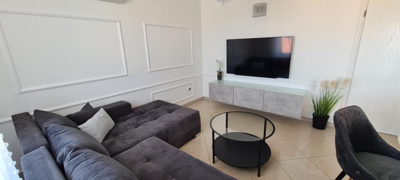 Apartman Moris Malinska Extérieur photo